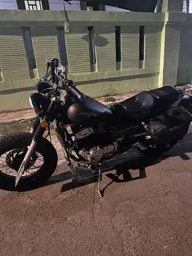 Benelli pe 250 bekas thn 2022