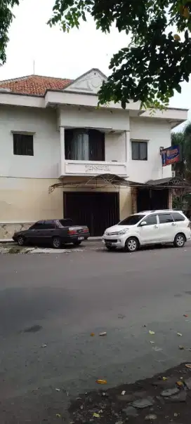 Dijual Ruko 2 Lantai Strategis Jl S Parman, Setabelan Solo — SHM!