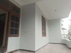 Tukang cat interior