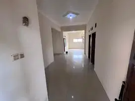 Disewakan Rumah Nyaman JL. Golf, Dekat Cafe Layung
