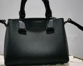 Tas Charles & Keith