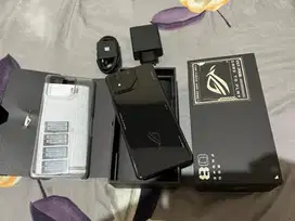 Asus Rog phone 8 12/256 fulset garansi maret 2026
