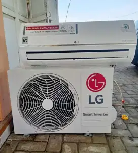 Ac bongkar pasang...cuci ac/isi freon ac/pasang ac baru dll