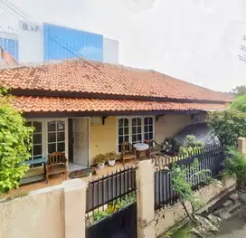 Dijual Rumah tinggal dan 5 kontrakan dekat pintu Tol TB Simatupang