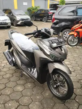 Bissmillah dijual motor Honda Vario LED new 150cc 2021