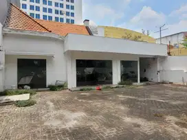 Bangunan Komersial Jl. Adityawarman