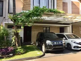 Rumah Cantik Siap Huni Dalam Town House Nempel Bintaro Sektor 9