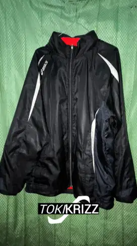 Jaket asics tebal