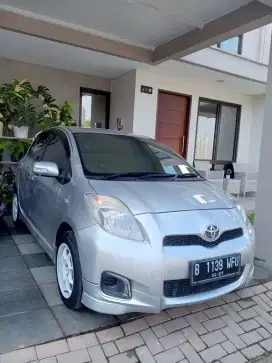 Yaris E 2012 AT Istimewa