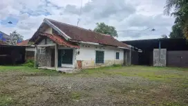 Disewakan rumah dan pekarangan untuk gudang di Purwokerto Jawa Tengah