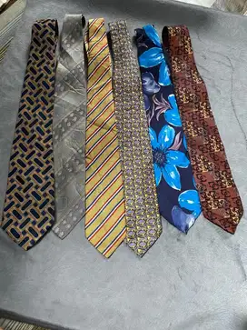 Dasi vintage pria era 90 an