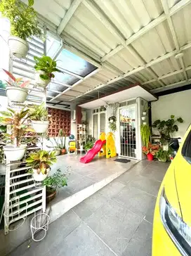 Dijual rumah 2 lantai Cash atau oper kredit