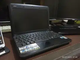 Netbook MSI, Ram 2, HDD 320GB, Minus layar bercak2 & kerut.