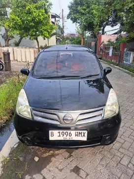 Nissan Grand Livina SV 2012 dp 10jt aja