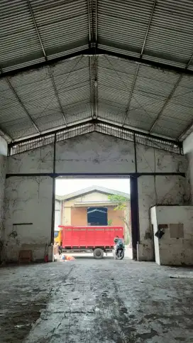 Mutiara Margomulyo Indah. Dekat tol.suarabaya barat