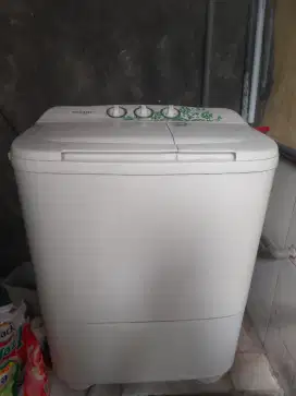 Mesin cuci sharp 2 tabung.kapasitas 7-8 kg