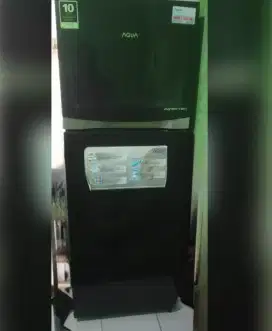 Kulkas Aqua inverter