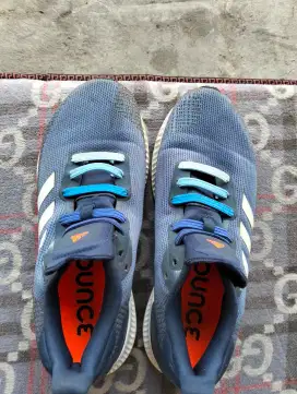 Sepatu Adidas solarblaze