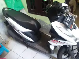Beat 2021 putih barang bagus