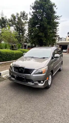 Toyota Innova V Diesel Matic 2012
