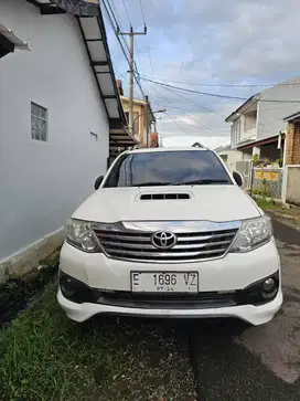 Toyota Fortuner 2.5 G VNT Solar-MT Tahun 2013