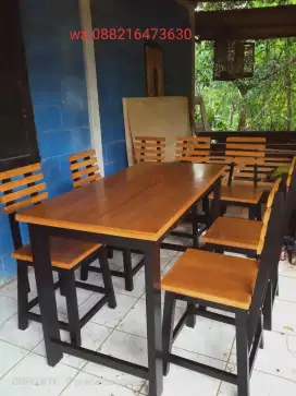 Meja kursi cafe dan makan sederhana