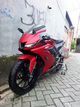 Yamaha R15 V3 th 2017 ganteng low km