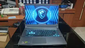 Laptop MSI Ryzen 5 7000 Series RTX 2050