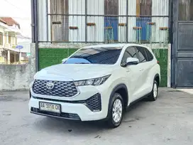 Innova Zenix  Hybrid 2023 matic tangan pertama