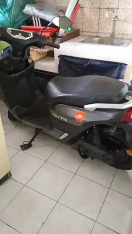 Dijual motor listrik Yadea T9 2023