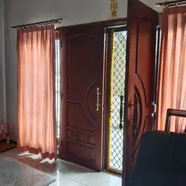 Sekomplek Drool Bakery & Resto Kemarii. Darmo permai selatan