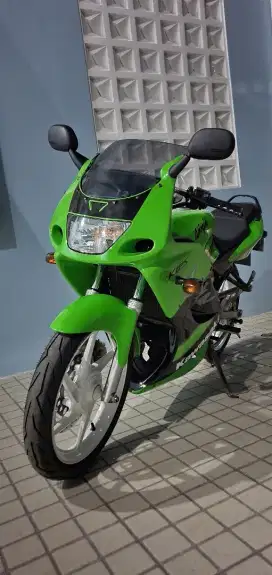 Kawasaki ninja 150 RR SE GEN 4 Asli hijau tahun 2012 last edition