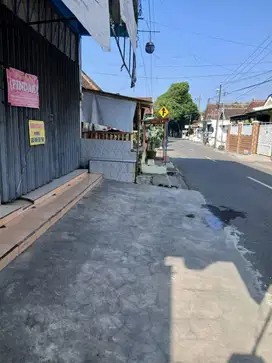 DISEWAKAN RUKO TEMPAT USAHA SERBA GUNA LOKASI STRATEGIS BLITAR