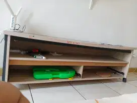 MEJA TV DUDUK SERBAGUNA
