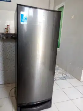 Kulkas 1 pintu Aqua