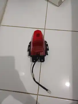 Stoplamp/lampu belakang original R15 V3 V4