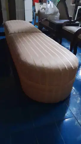 SOFA panjang layak