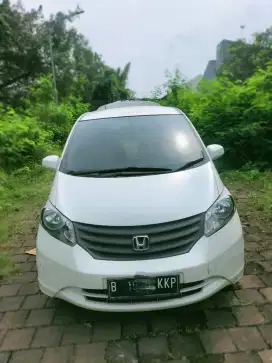 Freed SD 2012 putih