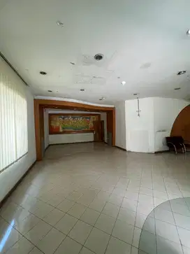 Disewakan ruko tempat strategis di jalan Riau