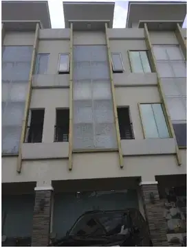 Ruko gandeng Jagakarsa Jakarta Selatan Izin Perkantoran