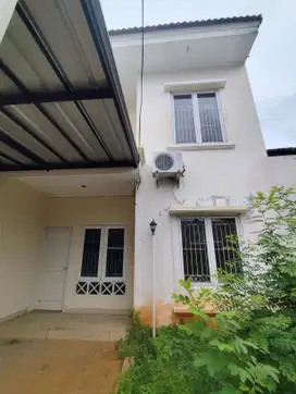 Rumah 2 Lt Taman Royal Cipondoh Sdh Renov Siap Huni