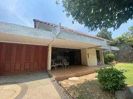 rumah luas terawat unesa ketintang