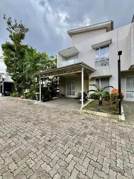 MODERN MINIMALIS TOWNHOUSE DI JAGAKARSA