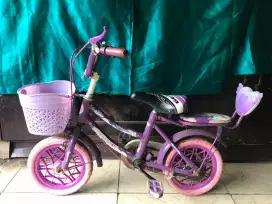 Sepeda anak perempuan