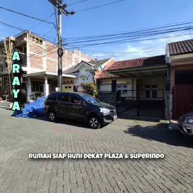 Rumah terawat dan siap huni di Araya Blimbing Malang