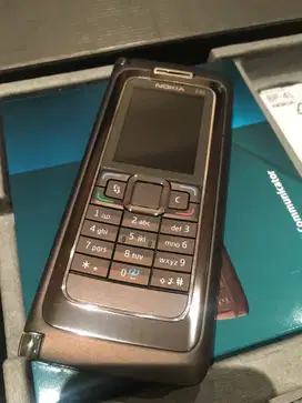 NOKIA E90 COMMUNICATOR