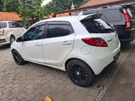 Mazda 2 2010 Bensin