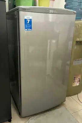 Freezer Asi Merk Aqua