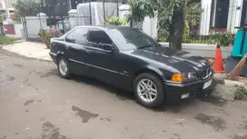 BMW 318i 1996 Bensin