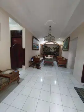 DIJUAL RUMAH TENGAH KOTA DEKAT BANDARA HARGA NEGO